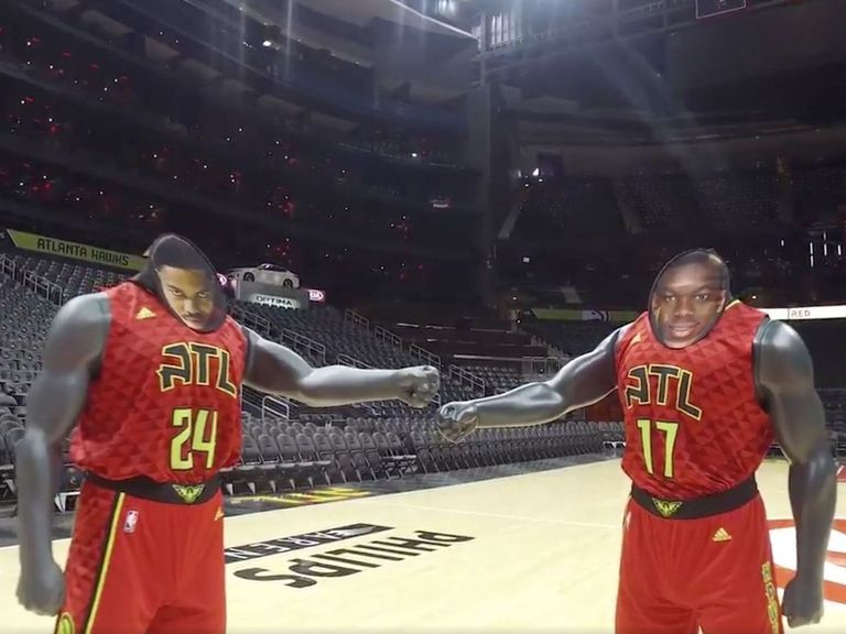 Hawks do Mannequin Challenge with mannequins
