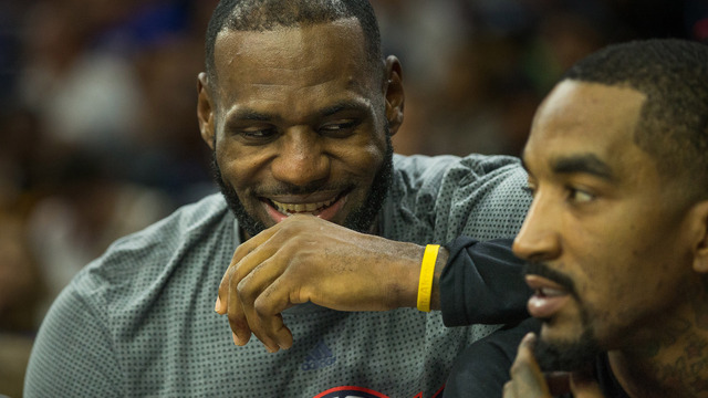 LeBron youngest NBA player to reach 27,000 points