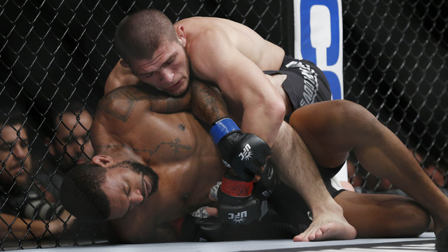 Nurmagomedov taps Johnson, moves to 24-0