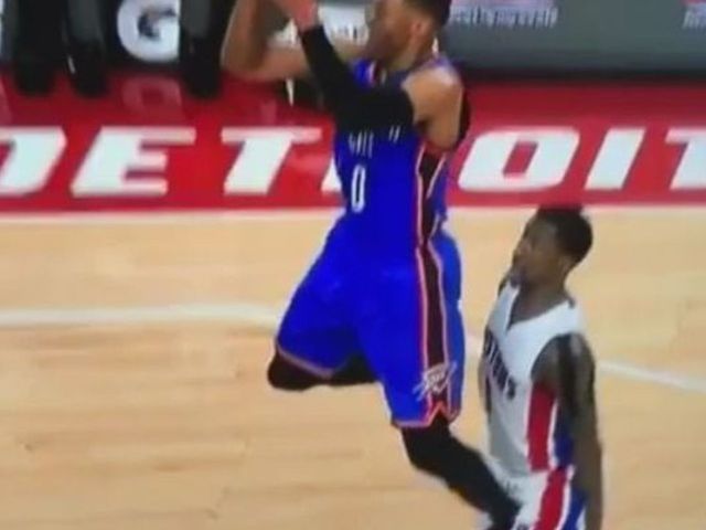 Westbrook hit with tech after accidentally kicking KCP's groin