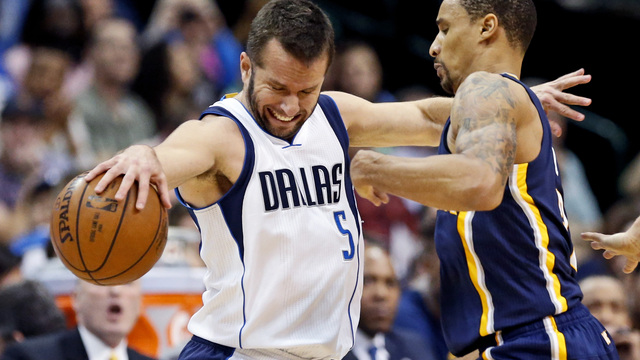 Williams, Barea knocked out of Mavs' loss to Celtics