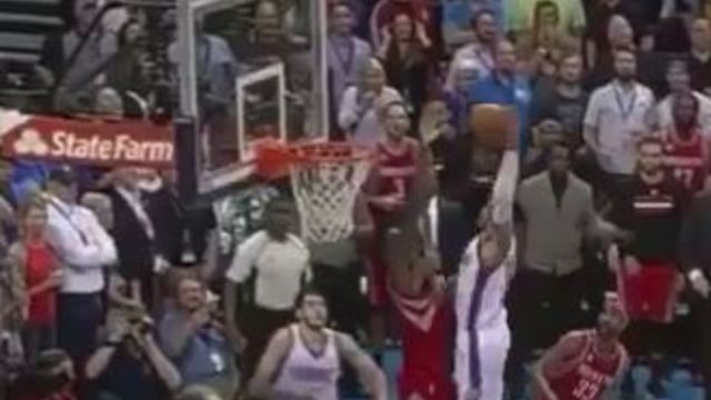 Westbrook ices win over Rockets with monstrous dunk on Capela