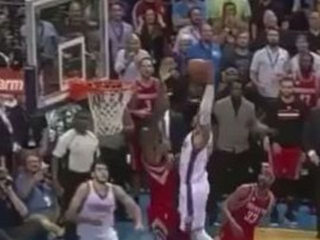 Westbrook ices win over Rockets with monstrous dunk on Capela