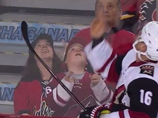 Max Domi tries relentlessly to flip puck to young Coyotes fan