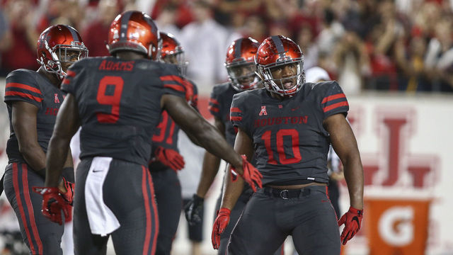 Houston's Oliver: Less yelling, more coaching with Herman gone