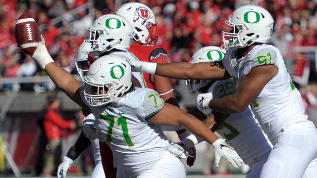 Watch: Oregon upsets Utah with last-second touchdown