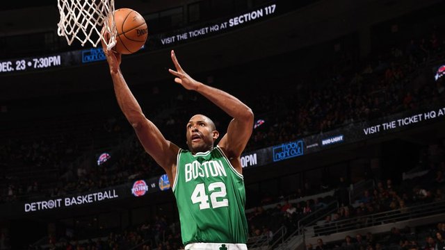 Watch: Celtics miss back-to-back easy layups