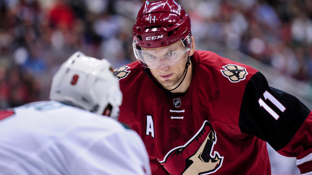 Coyotes trade Hanzal to Wild for 3 draft picks
