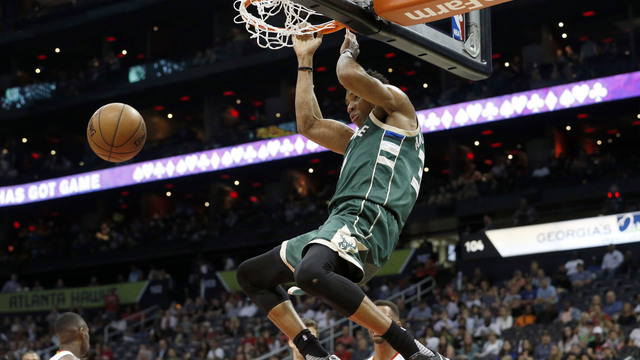 Watch: Antetokounmpo's would-be game-tying dunk pops out