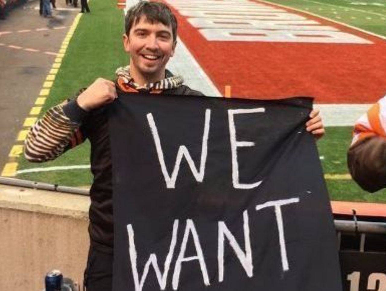 Cleveland Browns fans are now asking to play Alabama