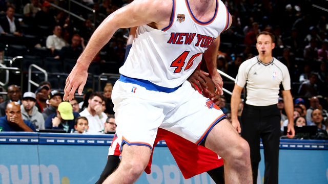 Knicks' Plumlee paid cabbie $60 to run red light on way to NBA debut
