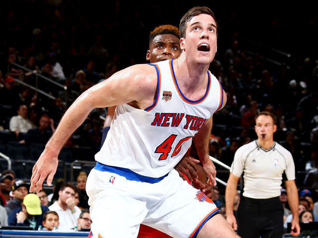 Knicks' Plumlee paid cabbie $60 to run red light on way to NBA debut