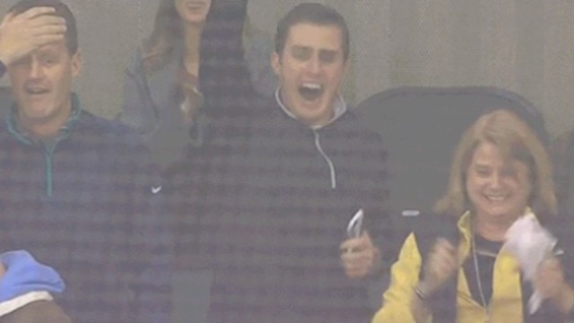 Guentzel's family goes bananas after 1st career goal
