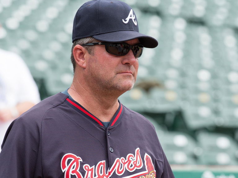 Orioles hire Roger McDowell as pitching coach
