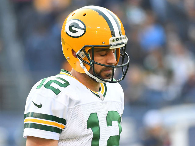 Bears-Packers resumes after lightning delay