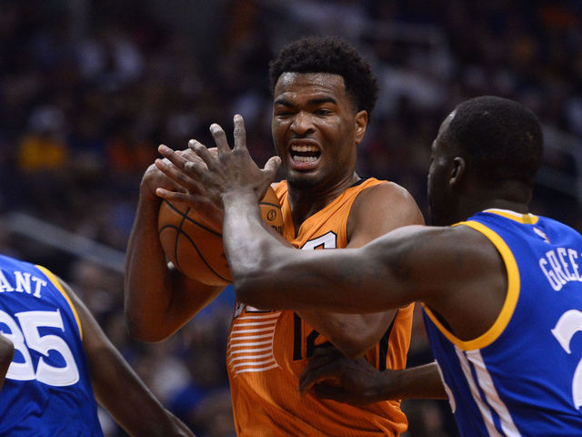 Suns' Warren out indefinitely with 'minor head injury'