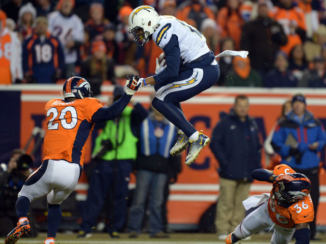 Keenan Allen hurdles his way to a touchdown for Chargers (GIF)