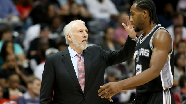 Popovich lauds Leonard's leadership: 'He's never going to be a towel waver'