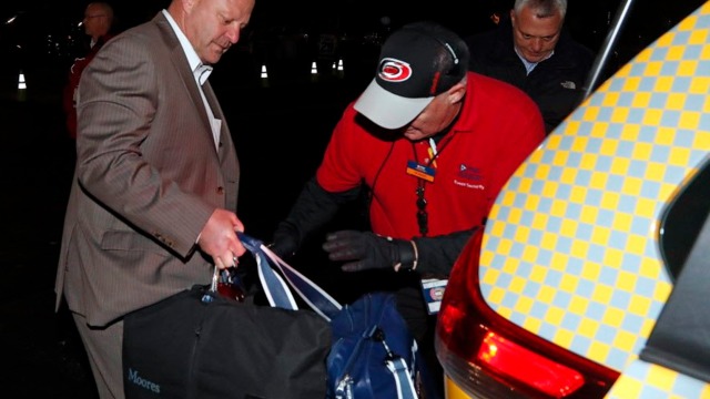 Look: Gallant awaits cab after being fired by Panthers