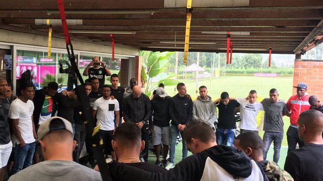 Atletico Nacional requests cup goes to Chapecoense after plane tragedy