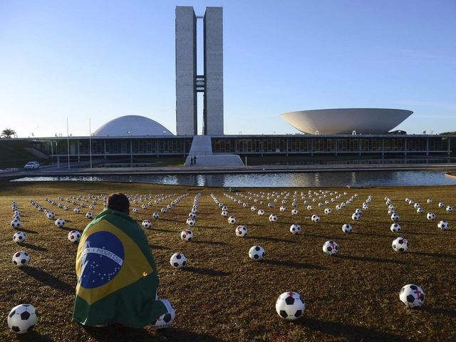 Brazil declares 3 days of mourning following Chapecoense disaster