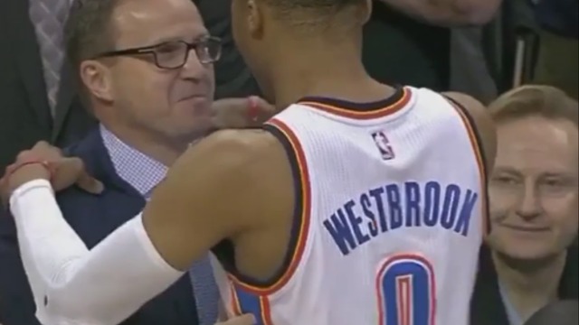 Westbrook embraces former coach Brooks before Wizards-Thunder game