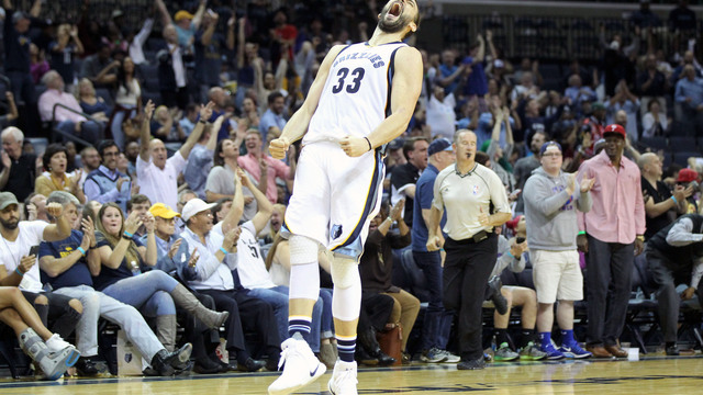 Gasol scores career-high 42 points in win over Raptors