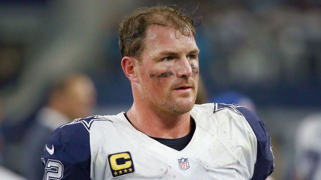 Cowboys' Witten joins hurricane relief effort by auctioning off preseason suite