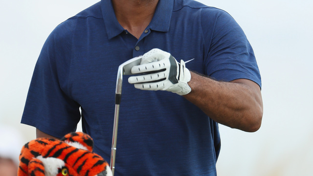 Tiger announces he's receiving professional help to manage medications