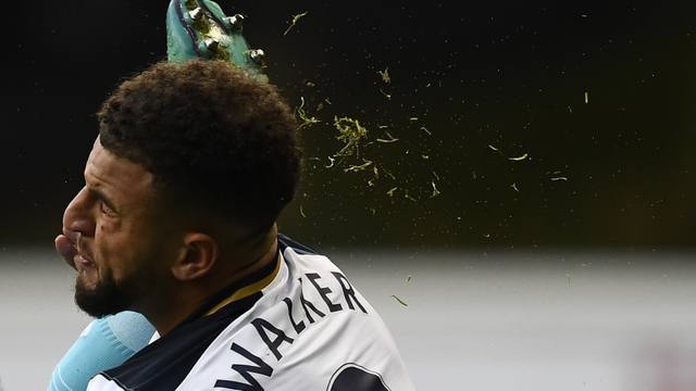 Look: Tottenham's Walker gets booted in the face