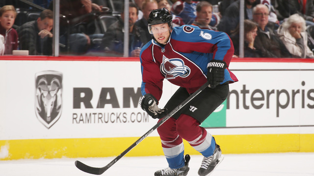 Erik Johnson suffers broken fibula, out 6-8 weeks