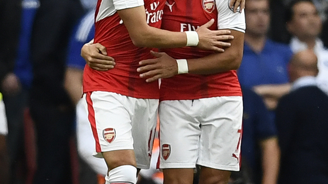 Report: Sanchez, Ozil want over £200K per week to end contract impasse