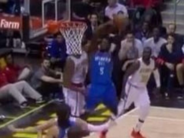 Oladipo ends Dwight Howard with obscene 2-handed cram