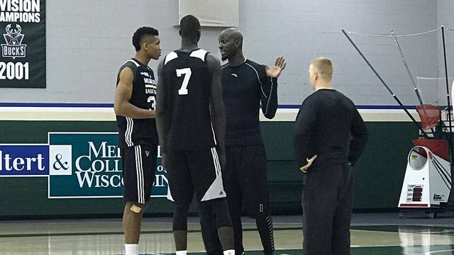 Watch: Garnett works with Giannis, Middleton after Bucks practice