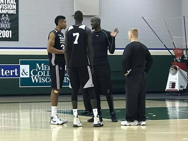 Watch: Garnett works with Giannis, Middleton after Bucks practice