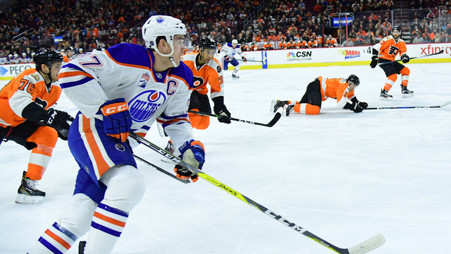 Watch: McDavid scores, chirps Manning