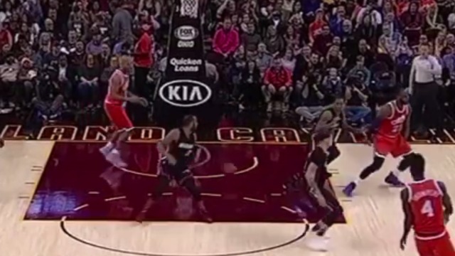 James' no-look dime to Jefferson is a thing of beauty