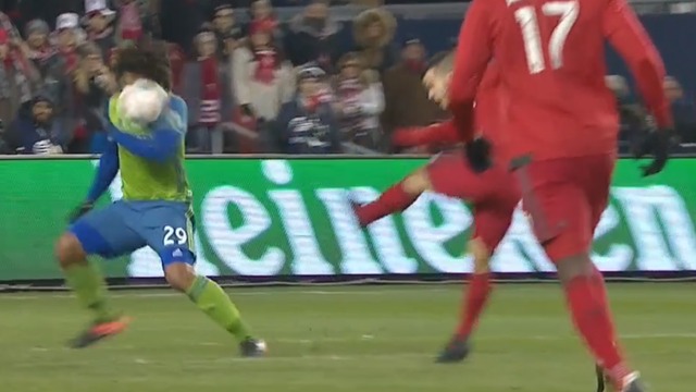 Watch: Giovinco's powerful shot almost beheads Torres