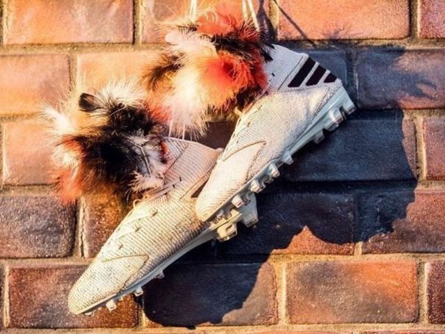 Von Miller to wear 'Rooster Cleats' ahead of Titans clash
