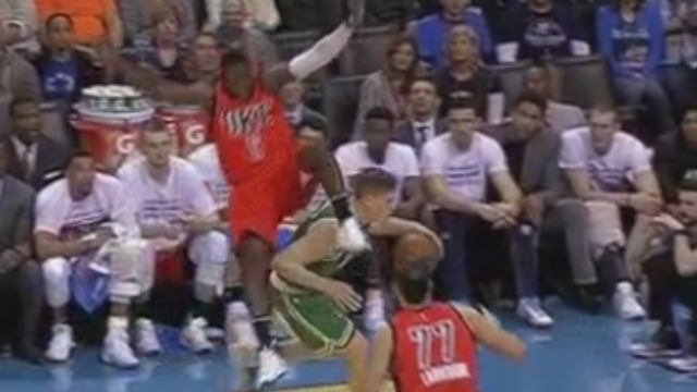 Oladipo sprains wrist on scary fall vs. Celtics