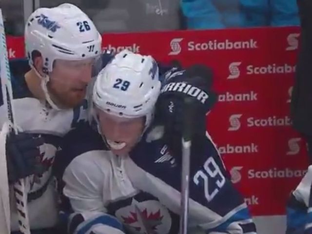 Laine unthinkably fires rebound into own net