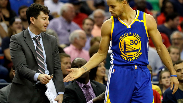 Davis: Pelicans gave assistant hell for high-fiving Curry