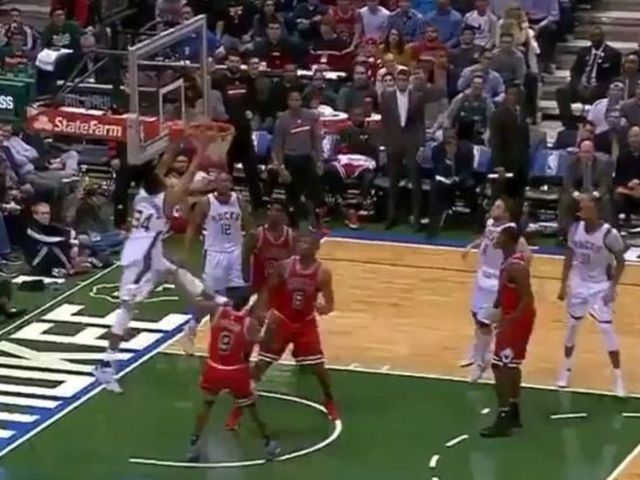 Greek Freak crushes Bulls' comeback efforts with dazzling dunks