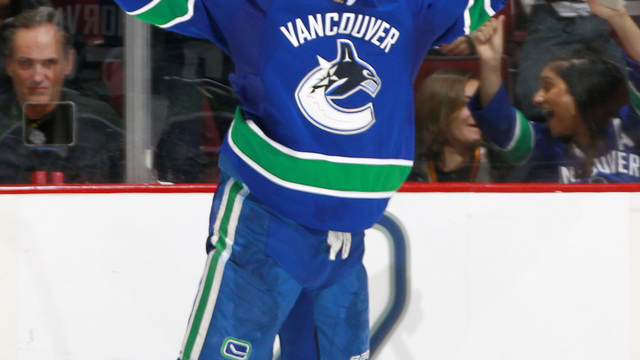 Canucks GM says talks with RFA Horvat progressing: 'We'll get something done'