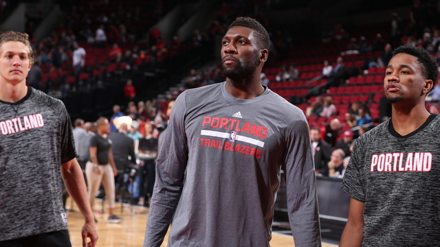 Report: Blazers' Ezeli likely to opt for season-ending surgery