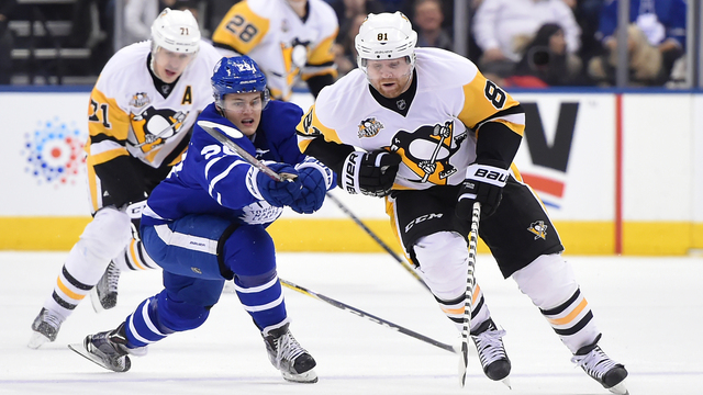 Kessel warns young Leafs: 'It's always tougher the 2nd year'
