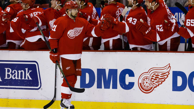 Golden Knights acquire Tatar from Red Wings for 3 picks