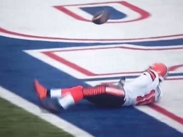 Hard hit propels RG3 into end zone for rushing score