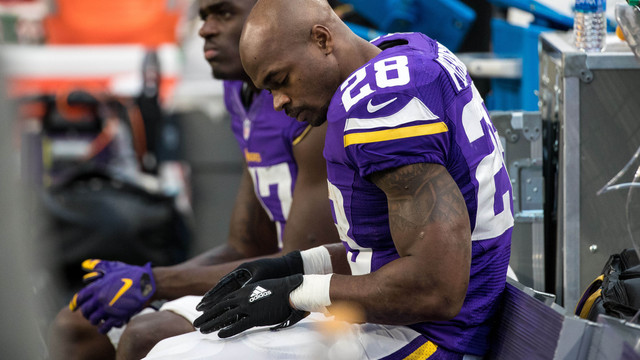 Vikings to decline Peterson's option, allow him to become free agent