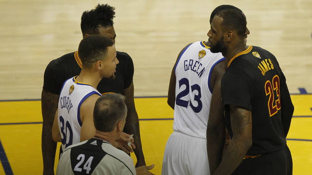 Warriors, Cavaliers remain NBA title favorites